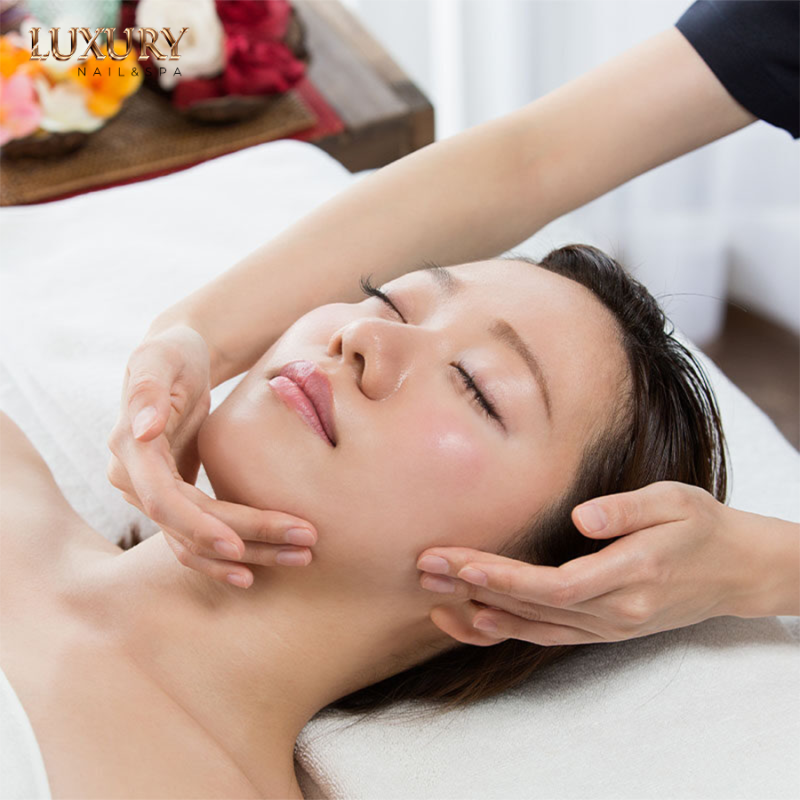 trị mụn chuyên sâu